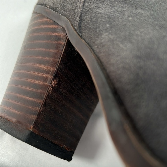 Lucky Brand Grey Suede Eller Ankle Boots - Picture 10 of 10